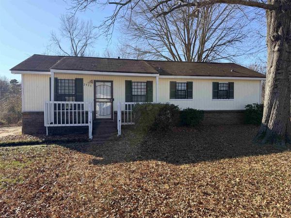 2955 LAKE PARK RD, Memphis, TN 38127
