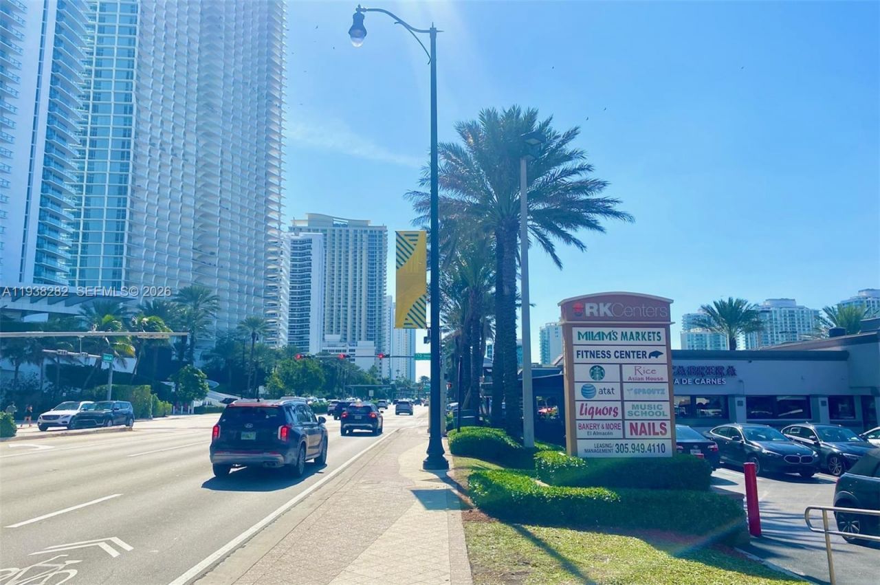 210 172nd St , Unit 226, Sunny Isles Beach, FL 33160 Photo