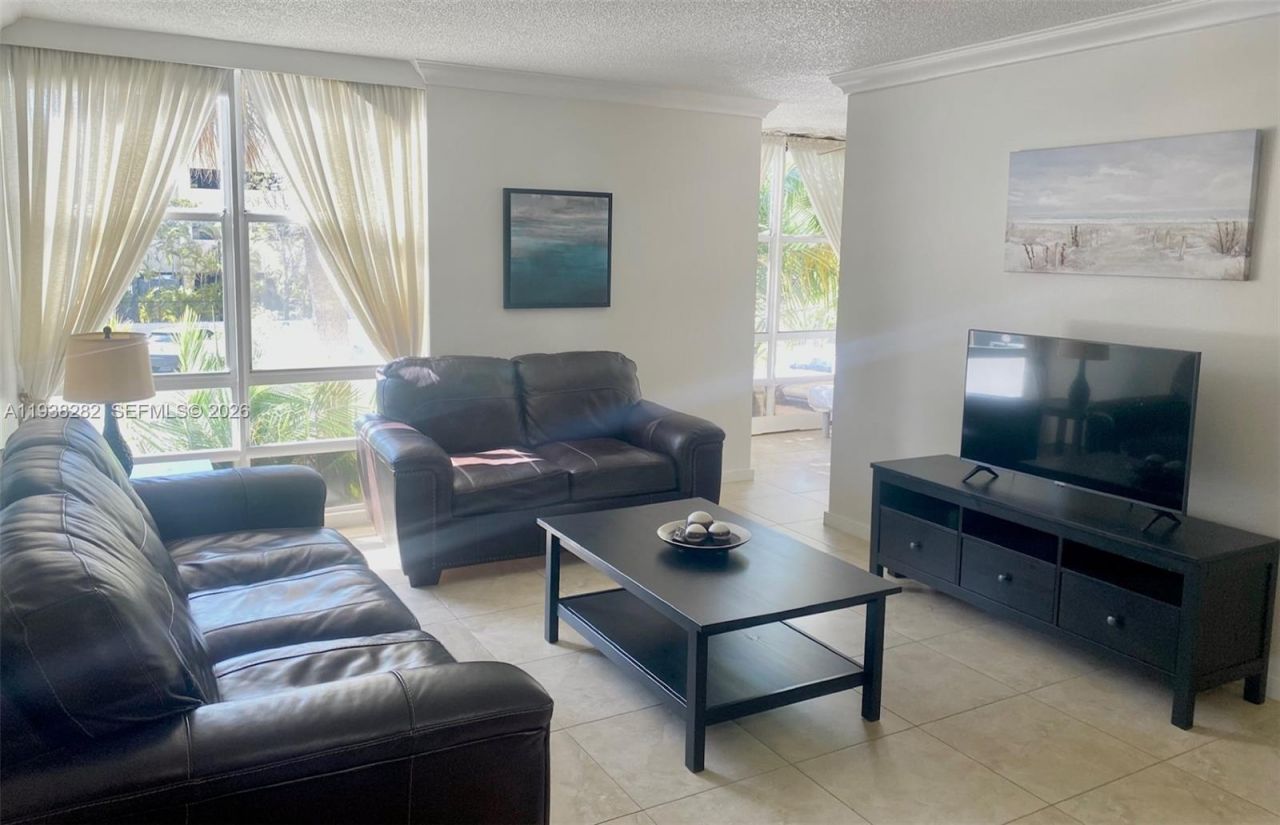 210 172nd St , Unit 226, Sunny Isles Beach, FL 33160 Photo