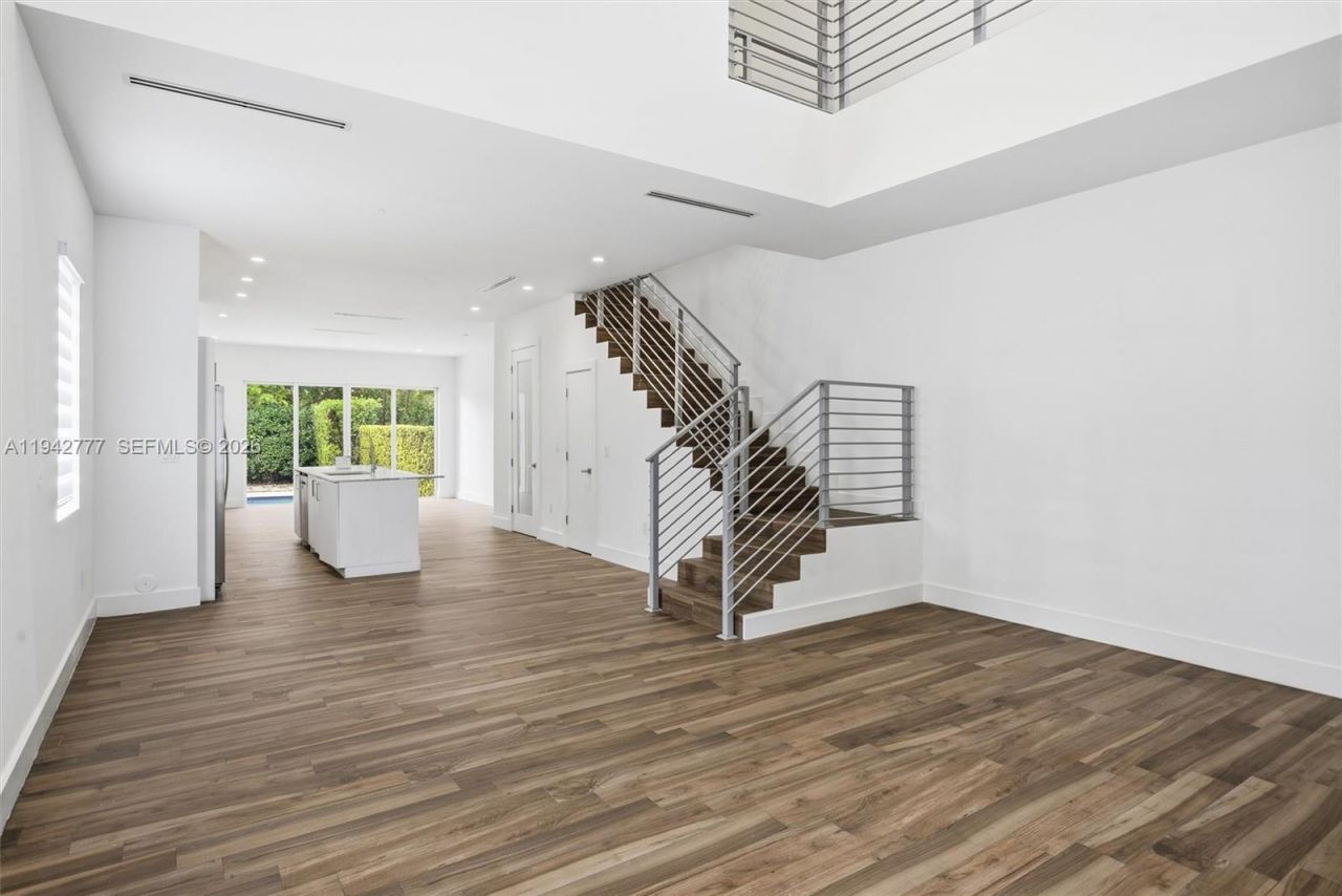 2852 SW 32nd Ct , Unit 2852, Miami, FL 33133 Photo