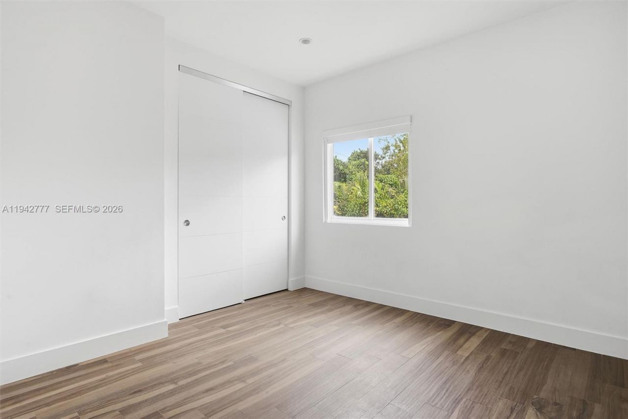 2852 SW 32nd Ct , Unit 2852, Miami, FL 33133 Photo