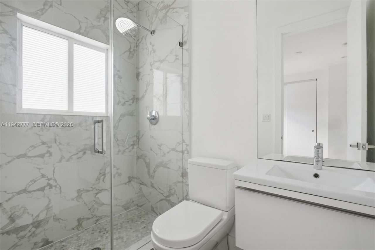 2852 SW 32nd Ct , Unit 2852, Miami, FL 33133 Photo