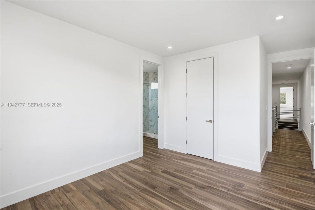 2852 SW 32nd Ct , Unit 2852, Miami, FL 33133 Photo