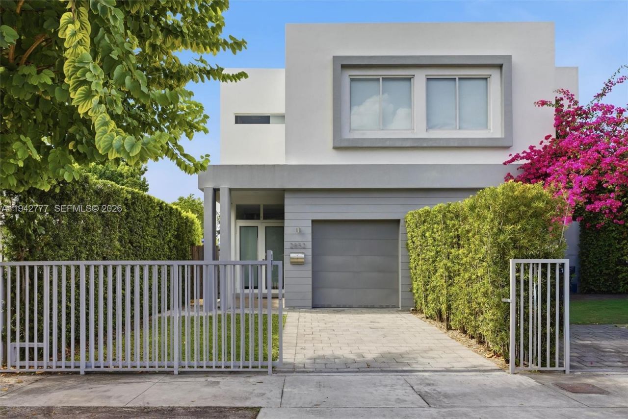 2852 SW 32nd Ct , Unit 2852, Miami, FL 33133 Photo