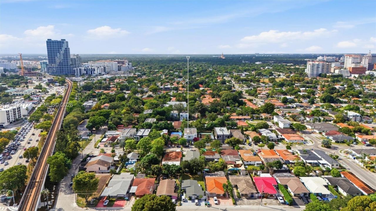 2852 SW 32nd Ct , Unit 2852, Miami, FL 33133 Photo