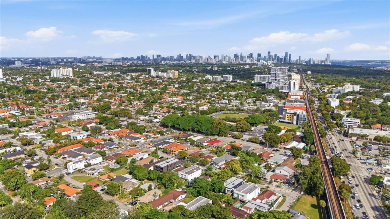 2852 SW 32nd Ct , Unit 2852, Miami, FL 33133 Photo