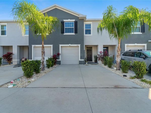2916 PEONY PRAIRIE LANE, WESLEY CHAPEL, FL 33543