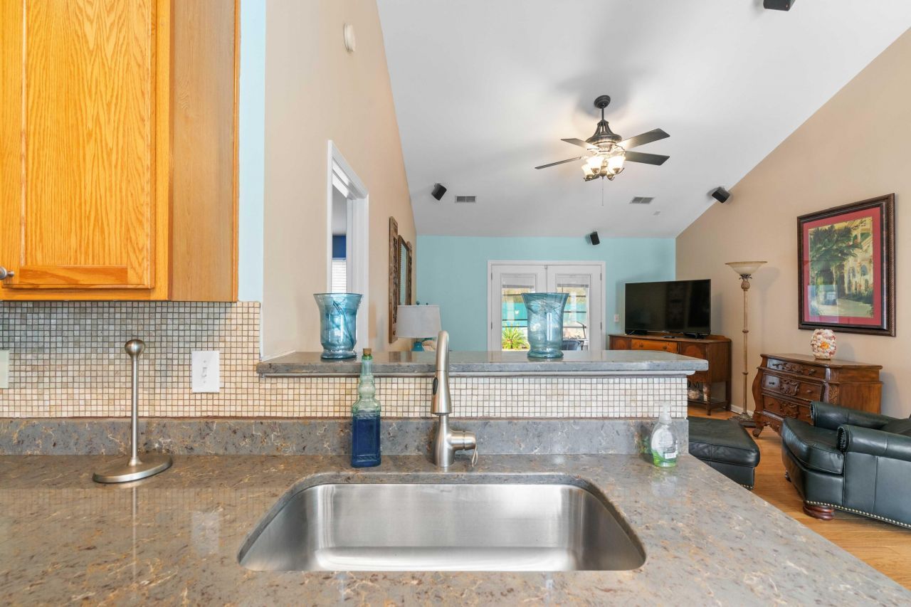 202 Moon Shadow Lane Photo 11