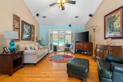 202 Moon Shadow Lane photo 4