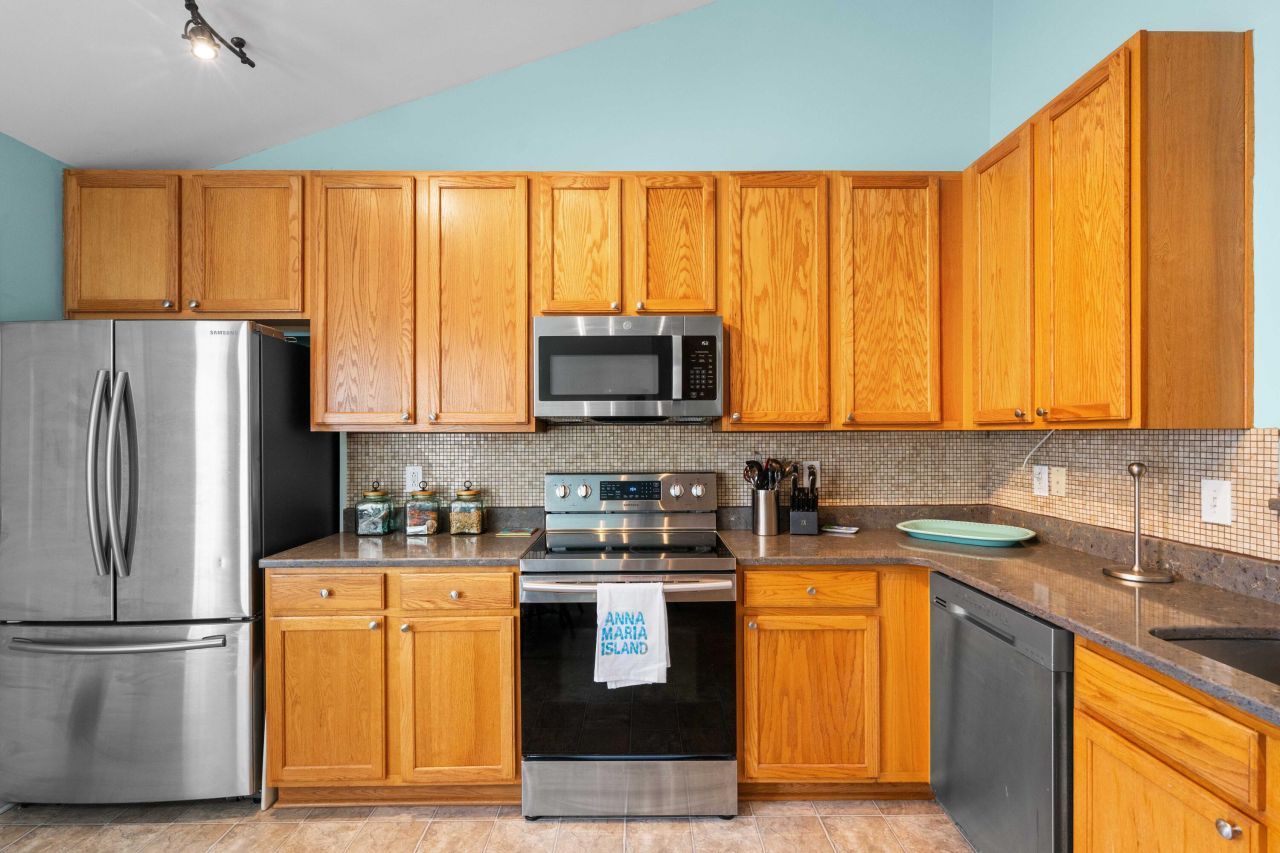 202 Moon Shadow Lane Photo 6