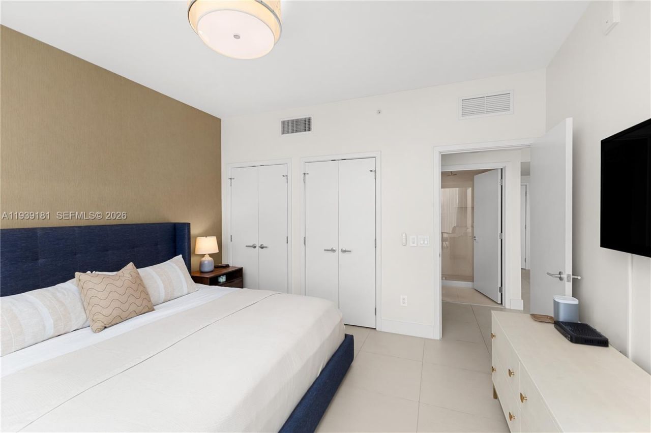 6899 Collins Ave, Unit 1509, Miami Beach, FL 33141 Photo