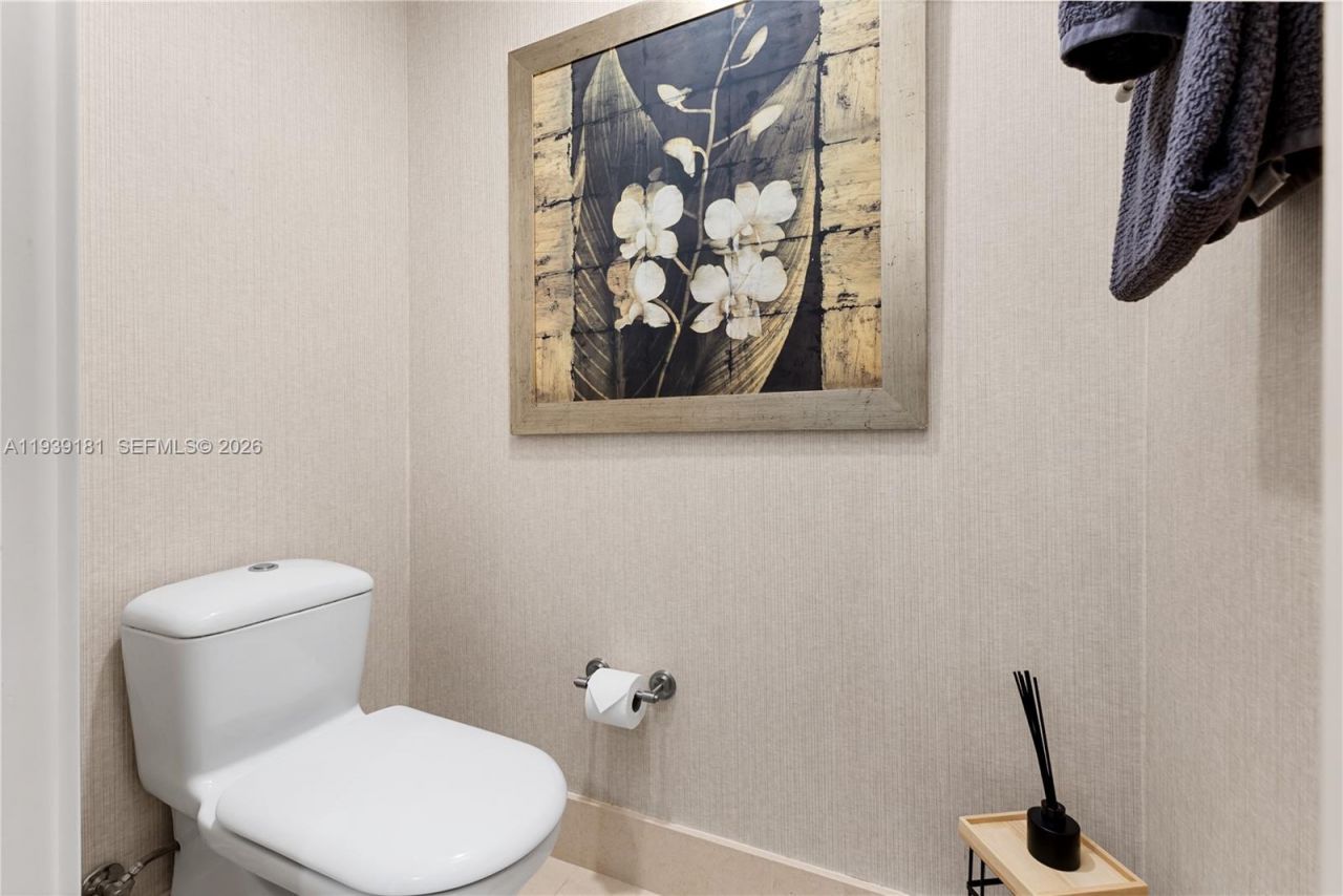 6899 Collins Ave, Unit 1509, Miami Beach, FL 33141 Photo