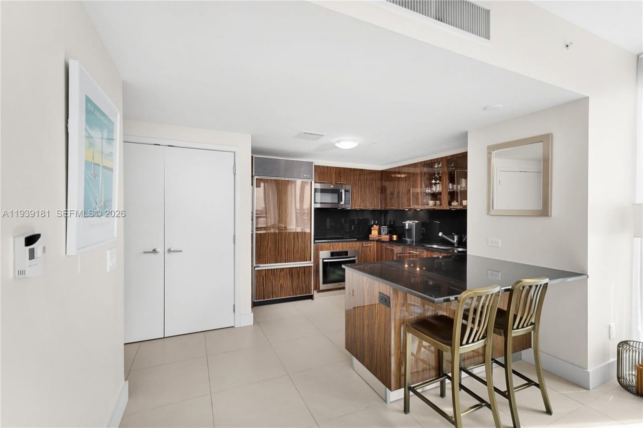 6899 Collins Ave, Unit 1509, Miami Beach, FL 33141 Photo
