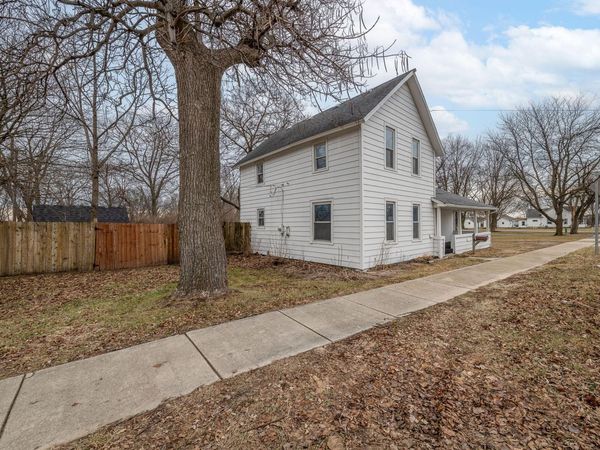 439 E Monroe Street, Dundee, MI 48131