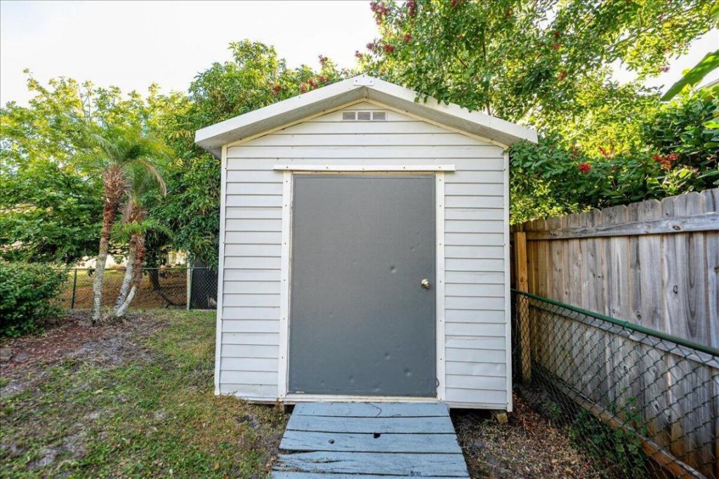 414 SE Cork Road, Port Saint Lucie, FL 34984 Photo