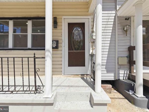 17 E MAIN STREET, TREMONT, PA 17981