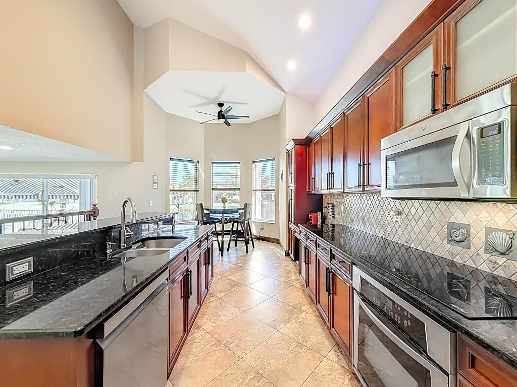 11162 SW Wyndham Way, Port Saint Lucie, FL 34987 Photo