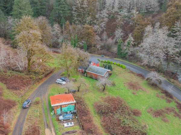 18271 Harlan Rd, Eddyville, OR 97343