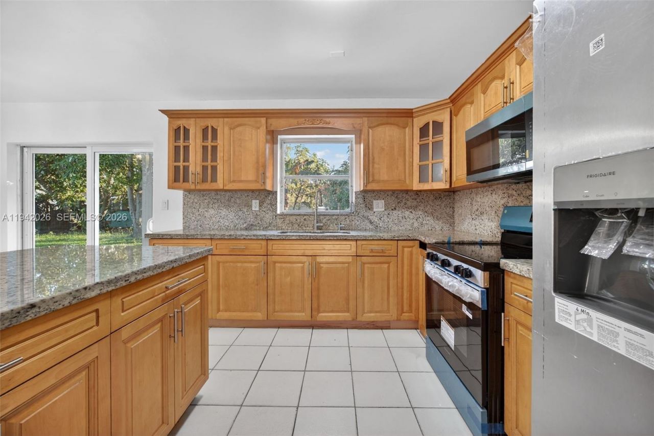 11000 SW 156th St, Miami, FL 33157 Photo