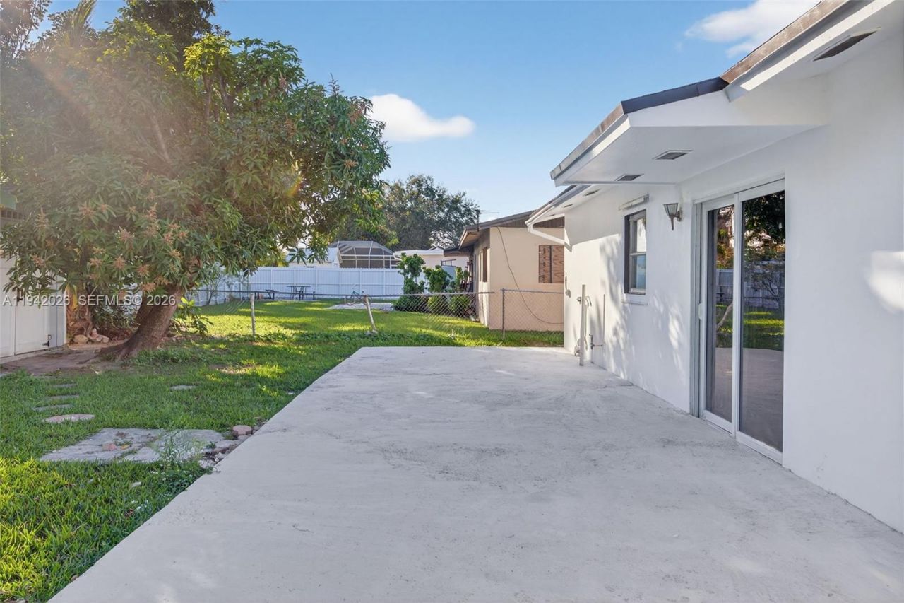 11000 SW 156th St, Miami, FL 33157 Photo