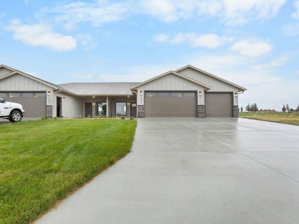 505 Mill Pond Rd, Unit 1, Rock Rapids, IA 51246