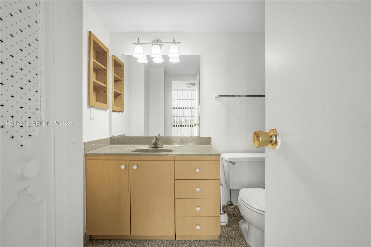 20500 W Country Club Dr , Unit 607, Aventura, FL 33180 Photo