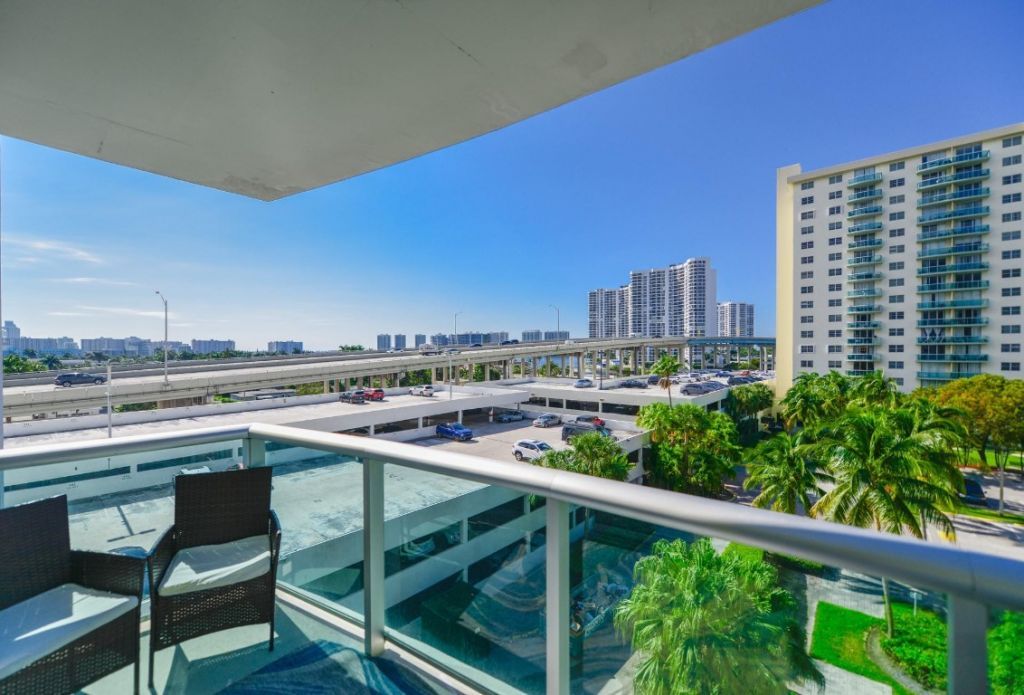 19380 Collins Avenue, Unit 501, Sunny Isles Beach, FL 33160 Photo