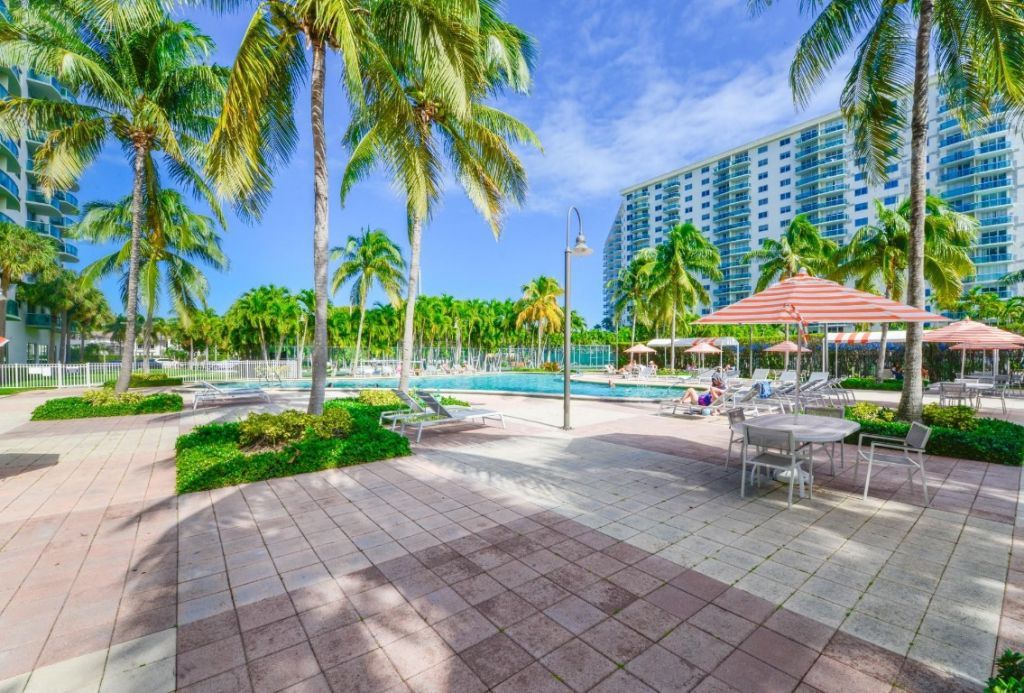 19380 Collins Avenue, Unit 501, Sunny Isles Beach, FL 33160 Photo