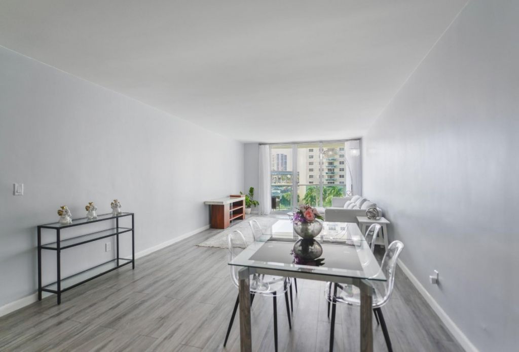 19380 Collins Avenue, Unit 501, Sunny Isles Beach, FL 33160 Photo