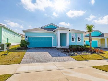 995 FIESTA KEY CIRCLE, LADY LAKE, FL 32159