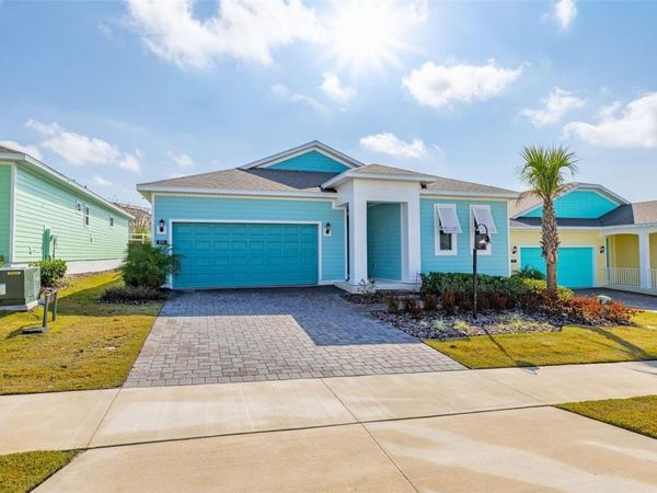 995 FIESTA KEY CIRCLE, LADY LAKE, FL 32159