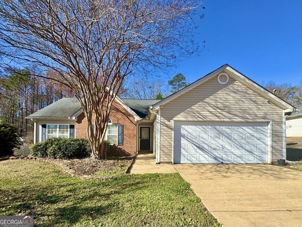 39 Canterbury Drive, Grantville, GA 30220