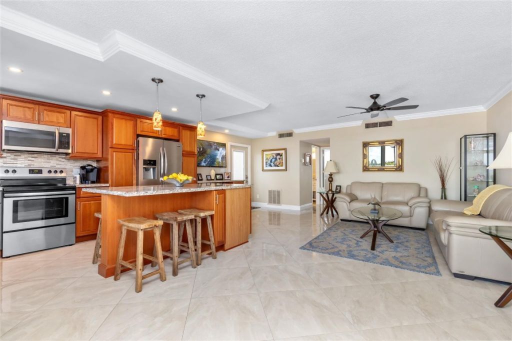 2731 NE 14th Street Causeway, Unit 538, Pompano Beach, FL 33062 Photo