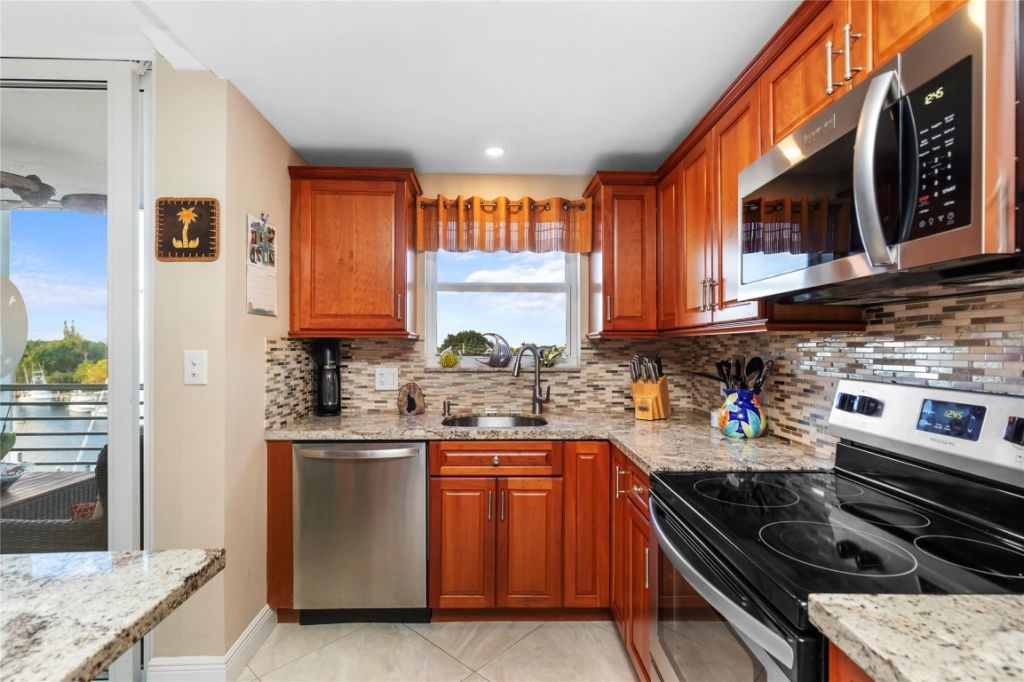 2731 NE 14th Street Causeway, Unit 538, Pompano Beach, FL 33062 Photo