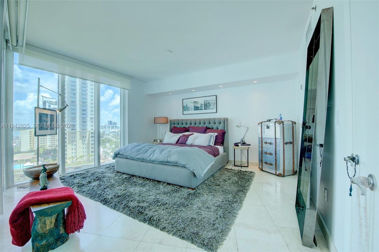 1000 S Pointe Dr, Unit 1406, Miami Beach, FL 33139 Photo