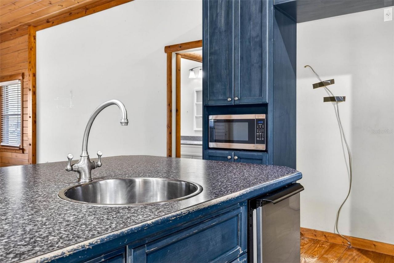 6750 Sutton Oaks Lane, Zephyrhills, FL 33541 Photo