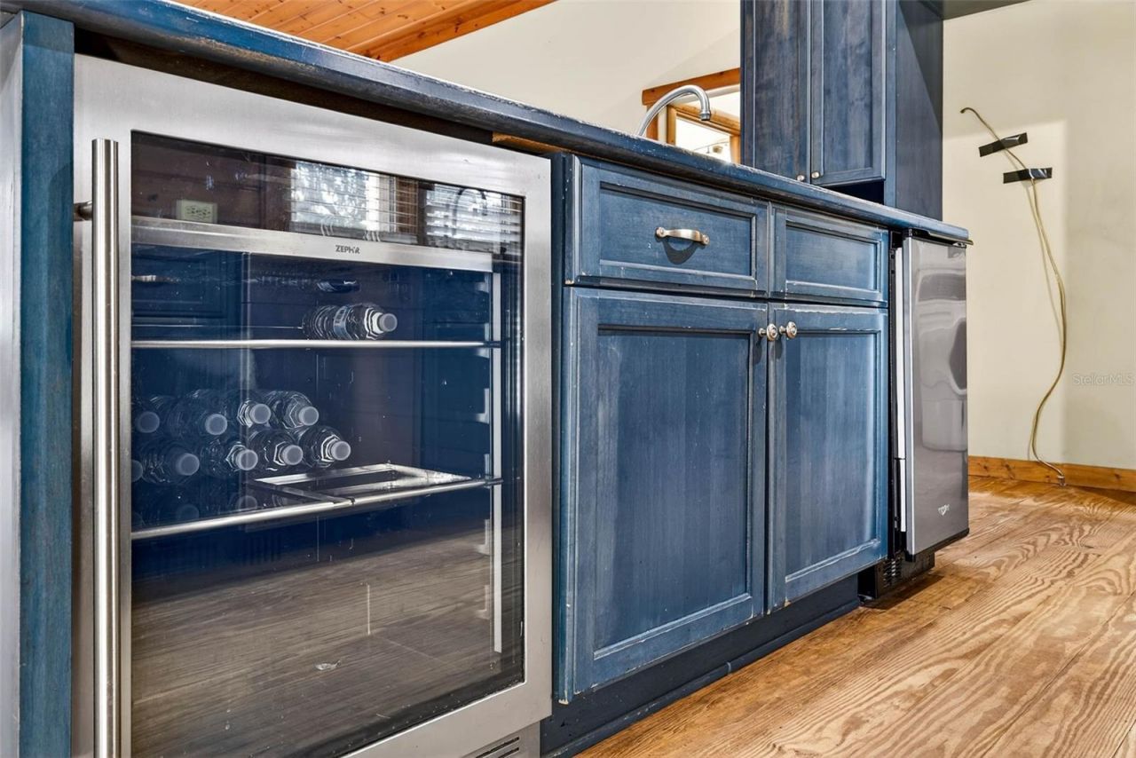 6750 Sutton Oaks Lane, Zephyrhills, FL 33541 Photo