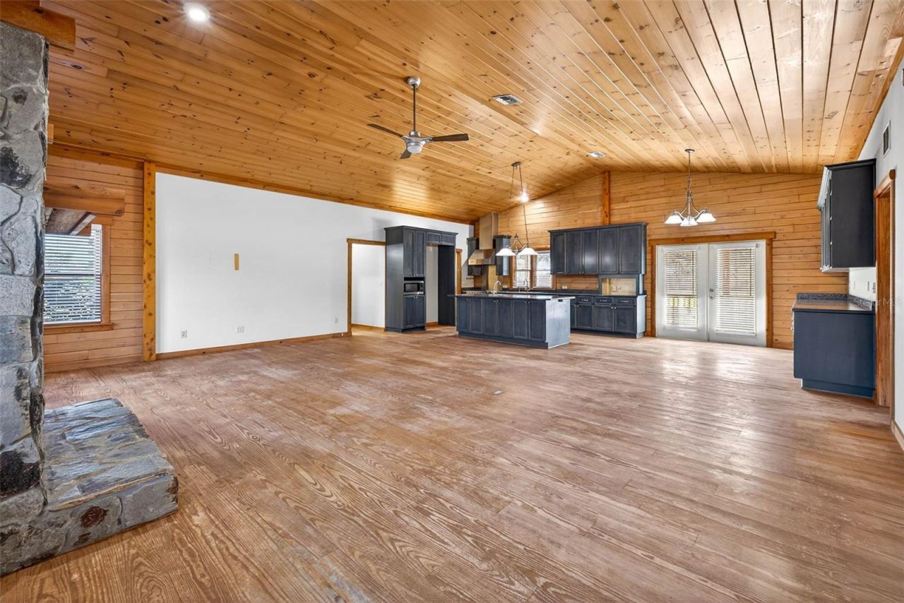 6750 Sutton Oaks Lane, Zephyrhills, FL 33541 Photo