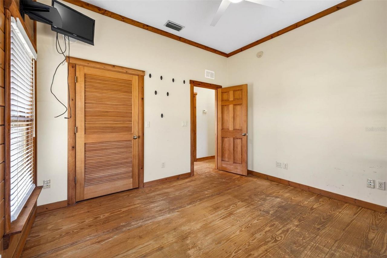 6750 Sutton Oaks Lane, Zephyrhills, FL 33541 Photo