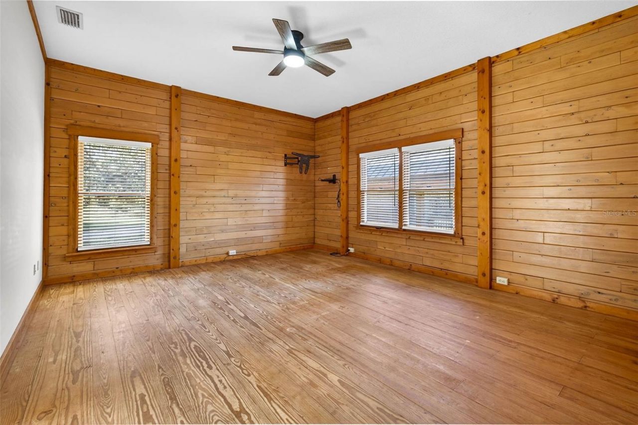 6750 Sutton Oaks Lane, Zephyrhills, FL 33541 Photo