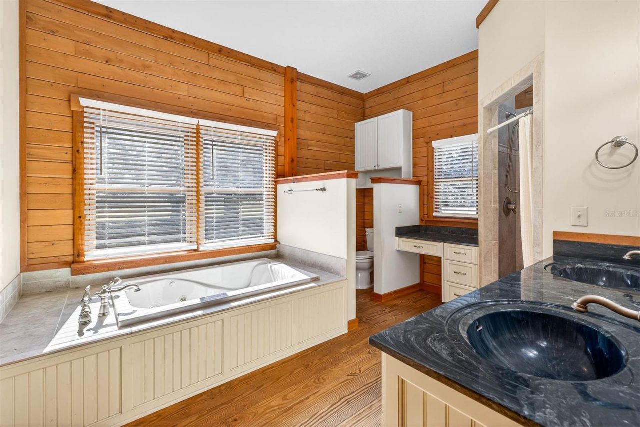 6750 Sutton Oaks Lane, Zephyrhills, FL 33541 Photo