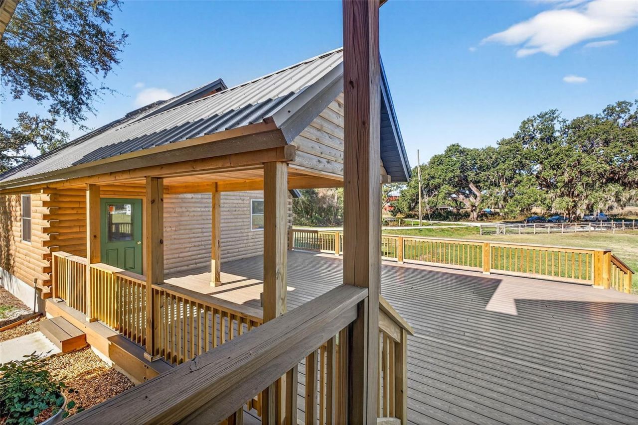 6750 Sutton Oaks Lane, Zephyrhills, FL 33541 Photo