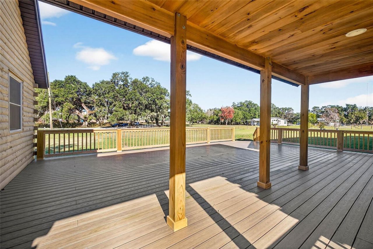 6750 Sutton Oaks Lane, Zephyrhills, FL 33541 Photo