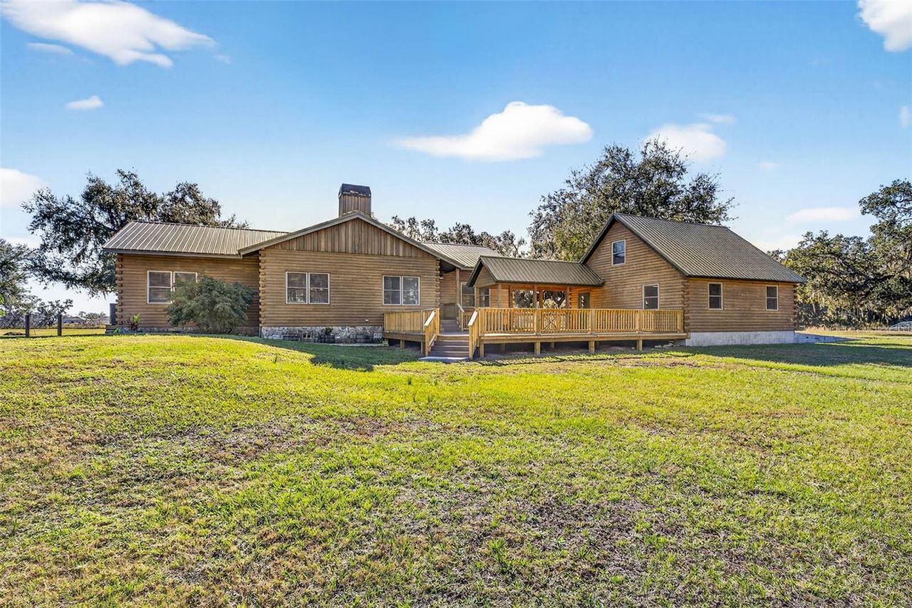 6750 Sutton Oaks Lane, Zephyrhills, FL 33541 Photo