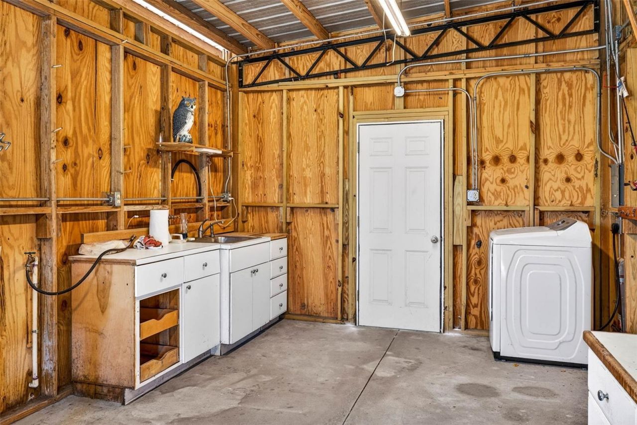 6750 Sutton Oaks Lane, Zephyrhills, FL 33541 Photo