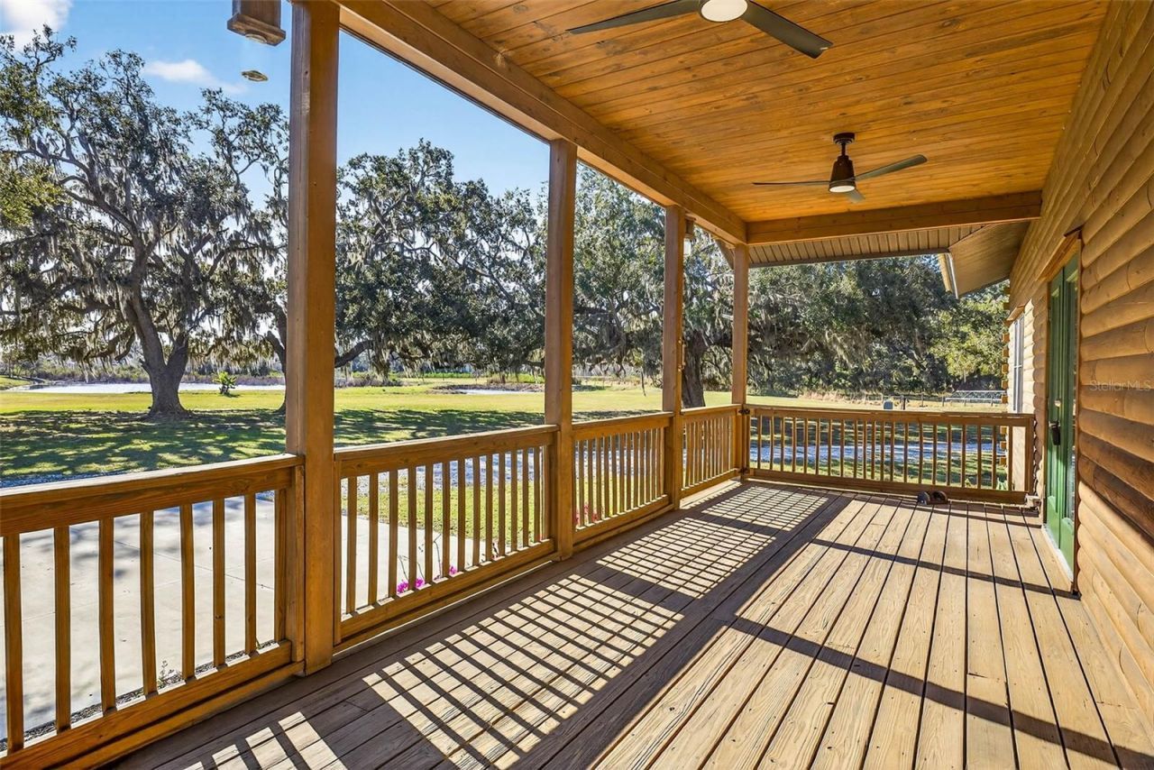 6750 Sutton Oaks Lane, Zephyrhills, FL 33541 Photo