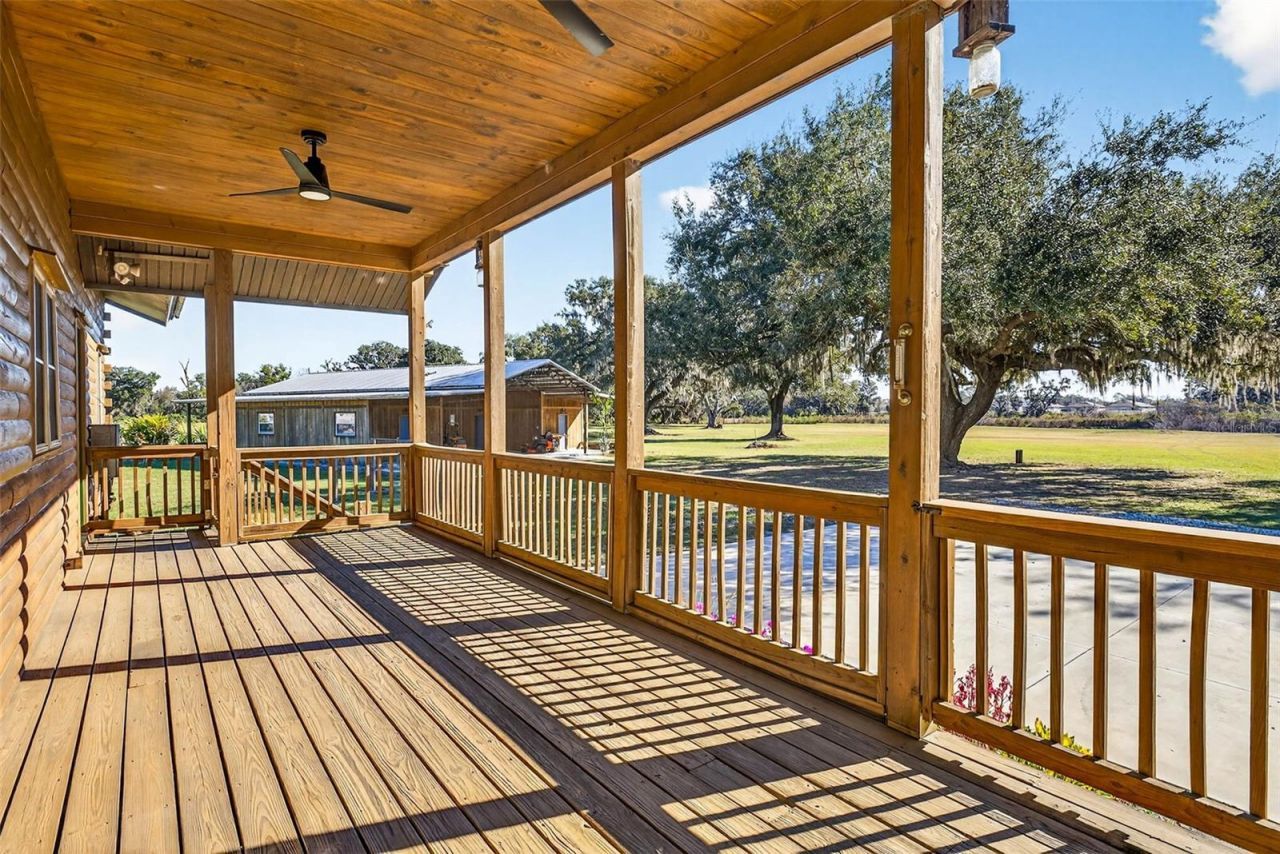 6750 Sutton Oaks Lane, Zephyrhills, FL 33541 Photo