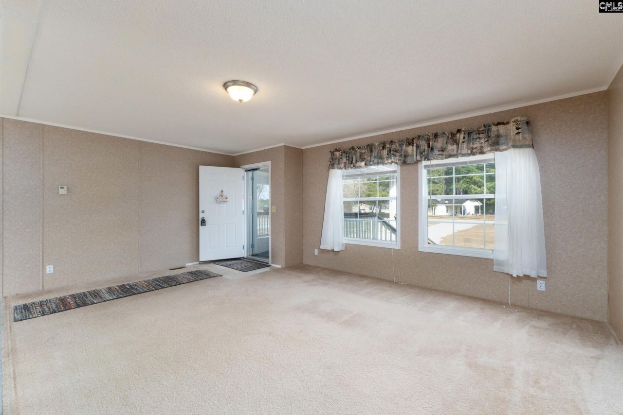 105 Indian Trace Ct Photo 4