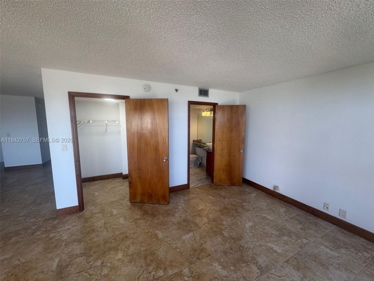 2000 Towerside Ter, Unit PH-3, Miami, FL 33138 Photo