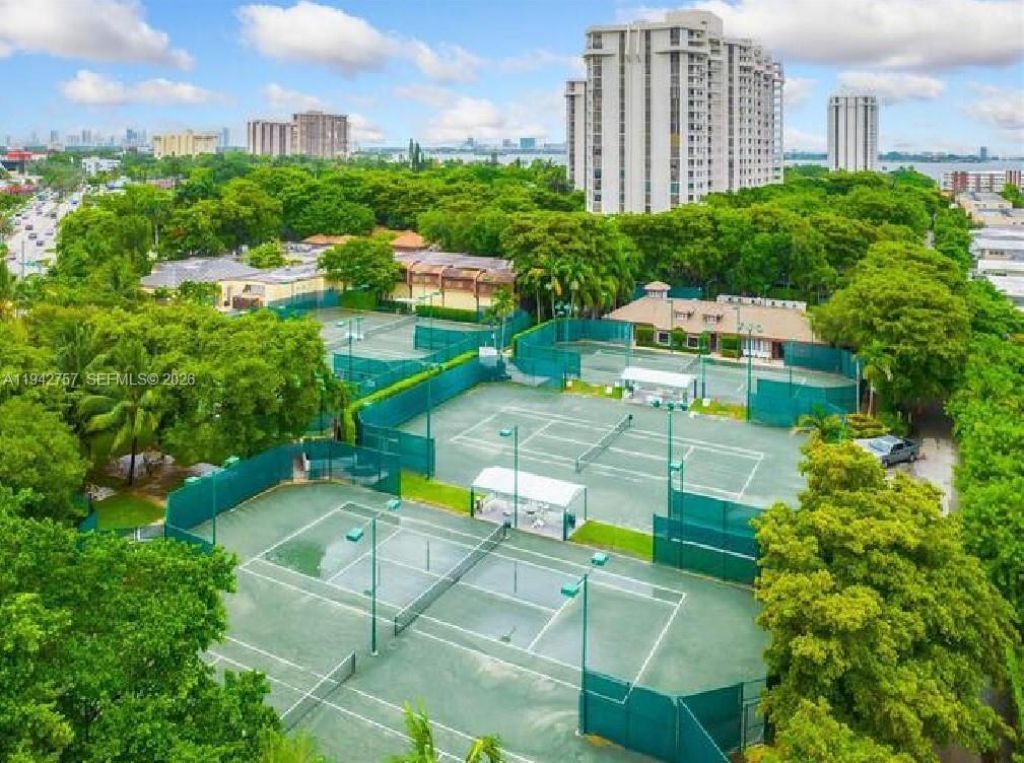 2000 Towerside Ter, Unit PH-3, Miami, FL 33138 Photo